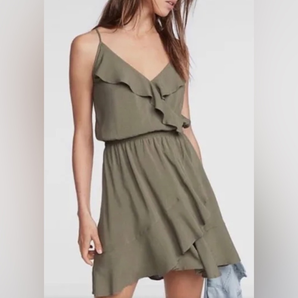 Earth green express dress